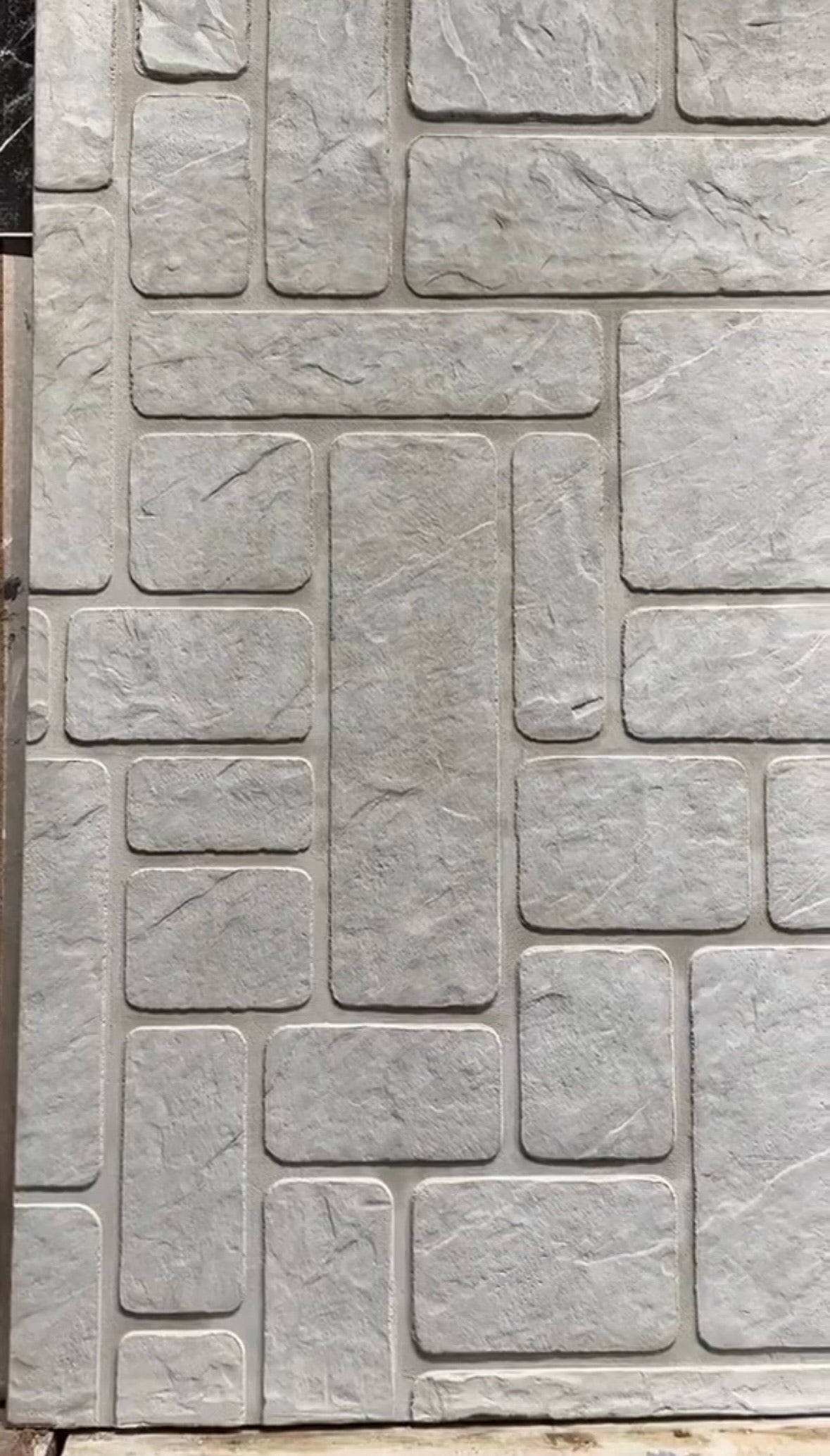Realistic masonry on an accent wall - stencil DFA Facade Stone 0.3-1 mm (F00006)