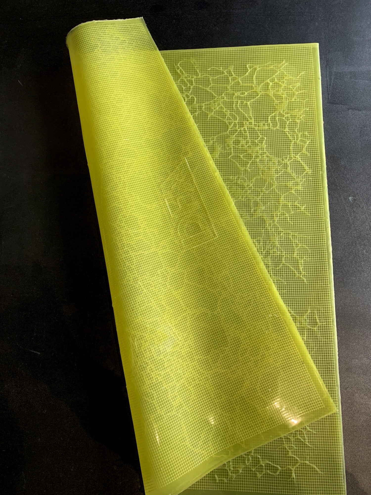 Silicone mold for decoration Marble veins yellow W00002