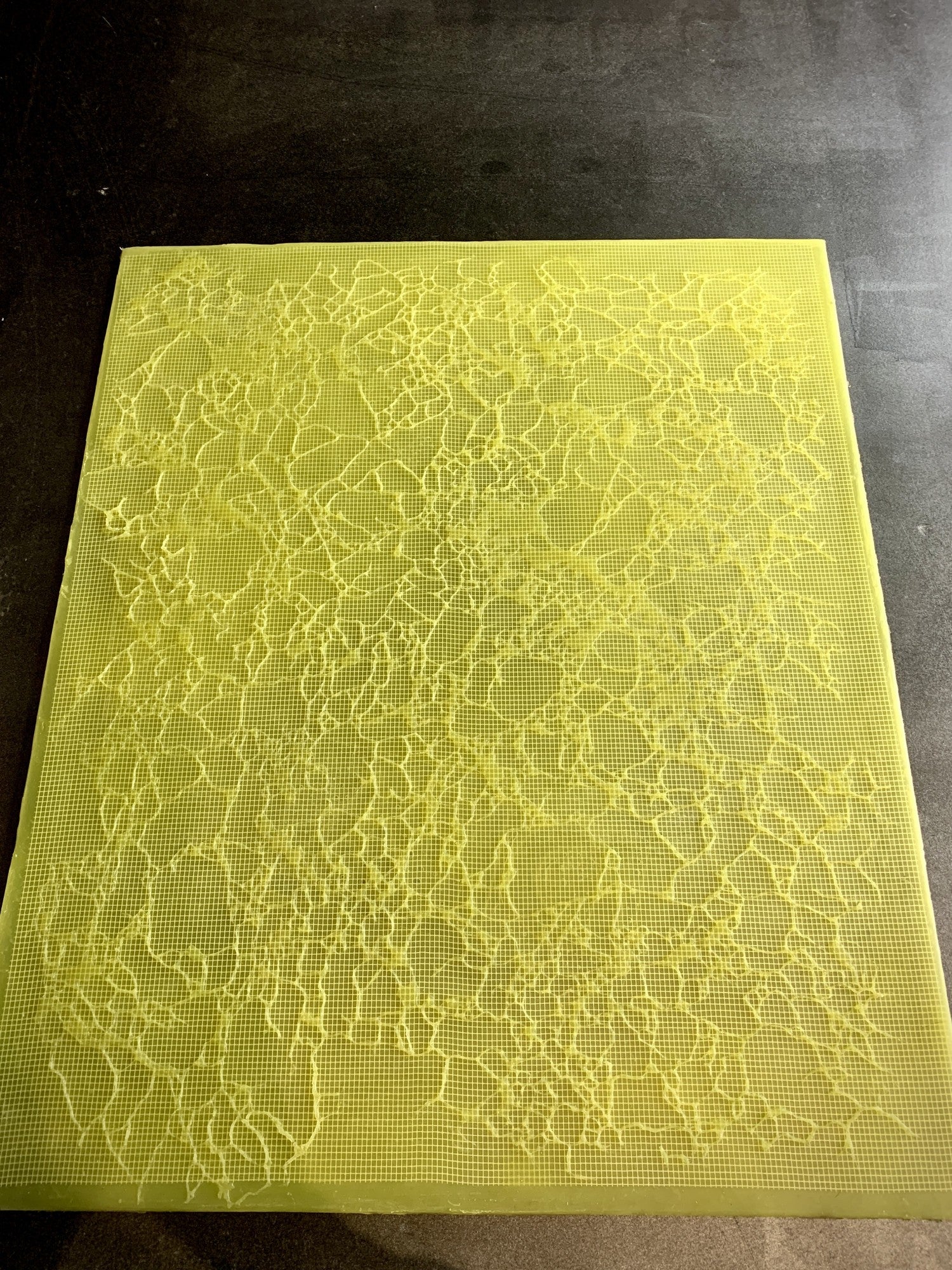 Silicone mold for decoration Marble veins yellow W00002