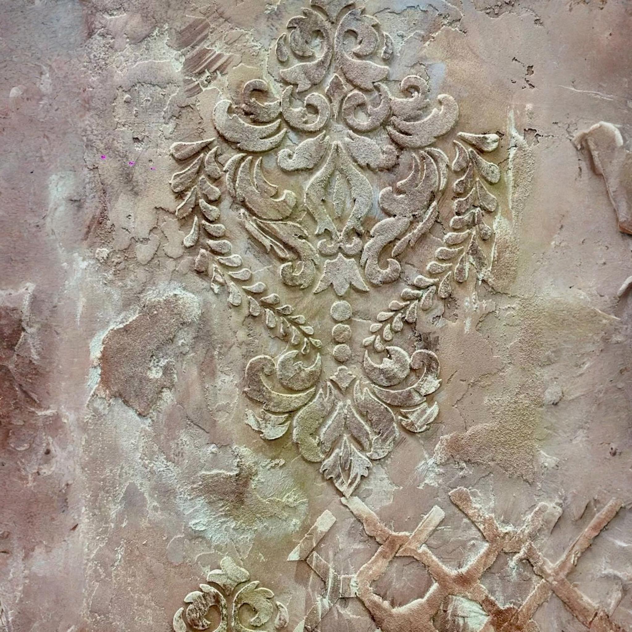 Sophisticated decor: DFA stencil Royal Damascus for unsurpassed walls 0.3-1 mm (D00003)