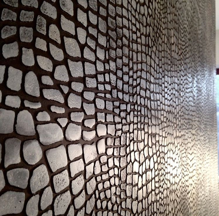 Create a luxurious design with the DFA Stencil Crocodile Skin 0.3-1mm (P00036)