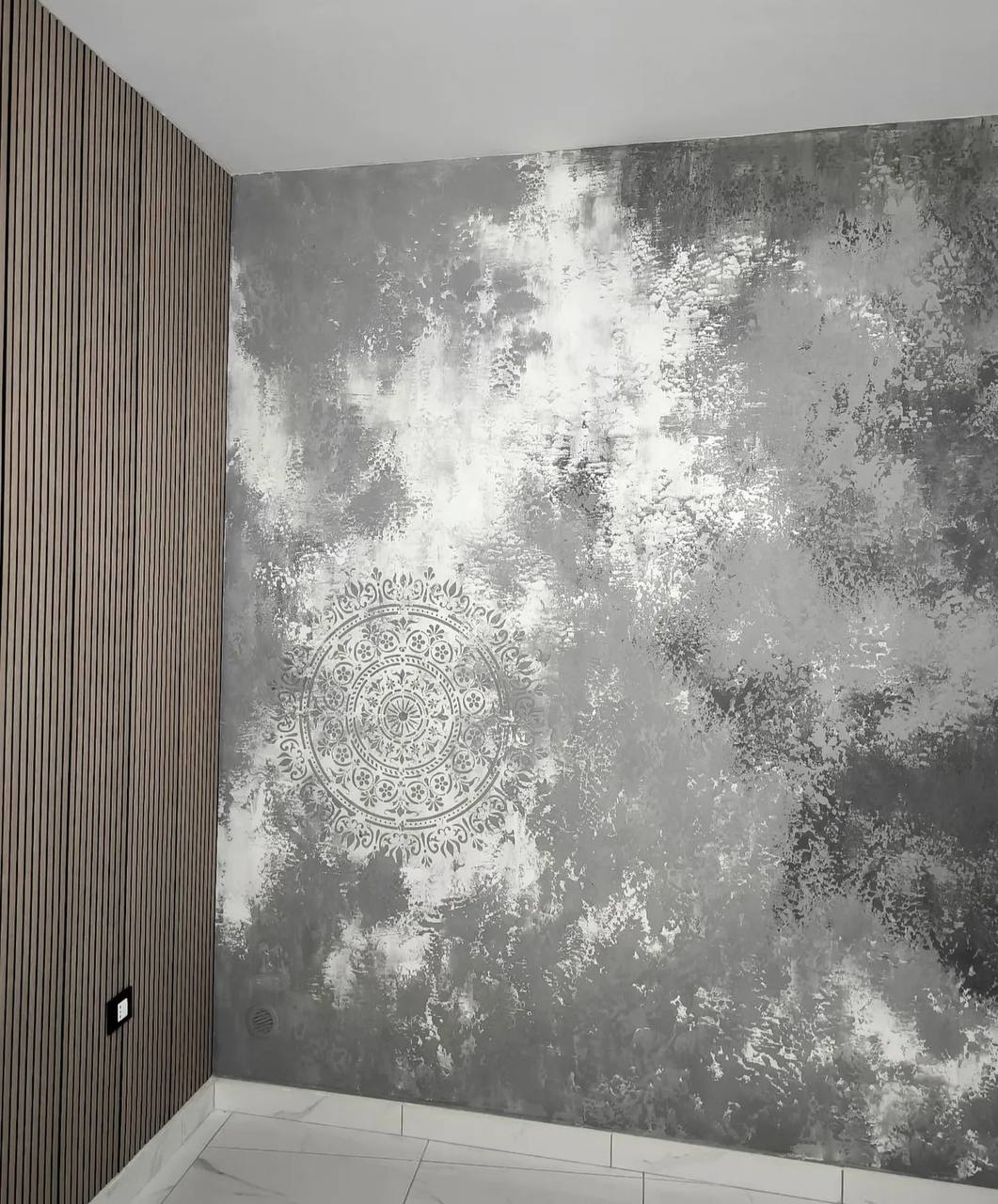 Create unique designs with the DFA Stencil Round Pattern 0.3-1mm (C00108)