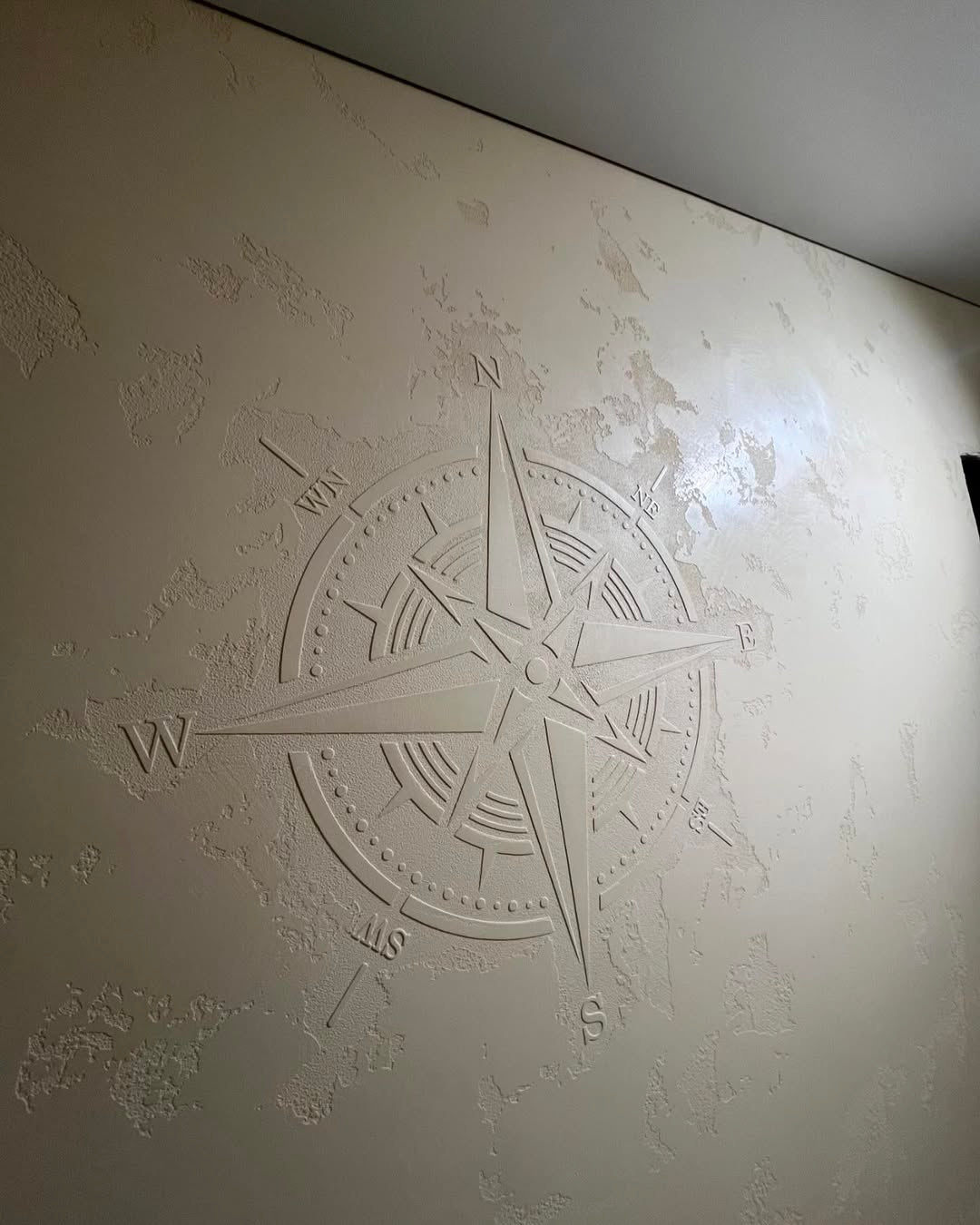 Modern decor with meaning: stencil DFA Compass for your home 0.3-1 mm (С00036-d)