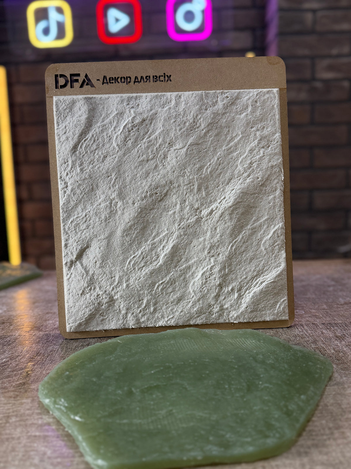 Stone Texture 1 silicone plaster stamp with handle for creating natural stone relief patterns on walls