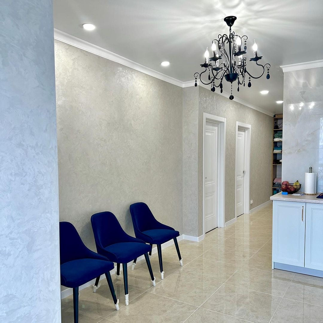 Decorative pearlescent coating