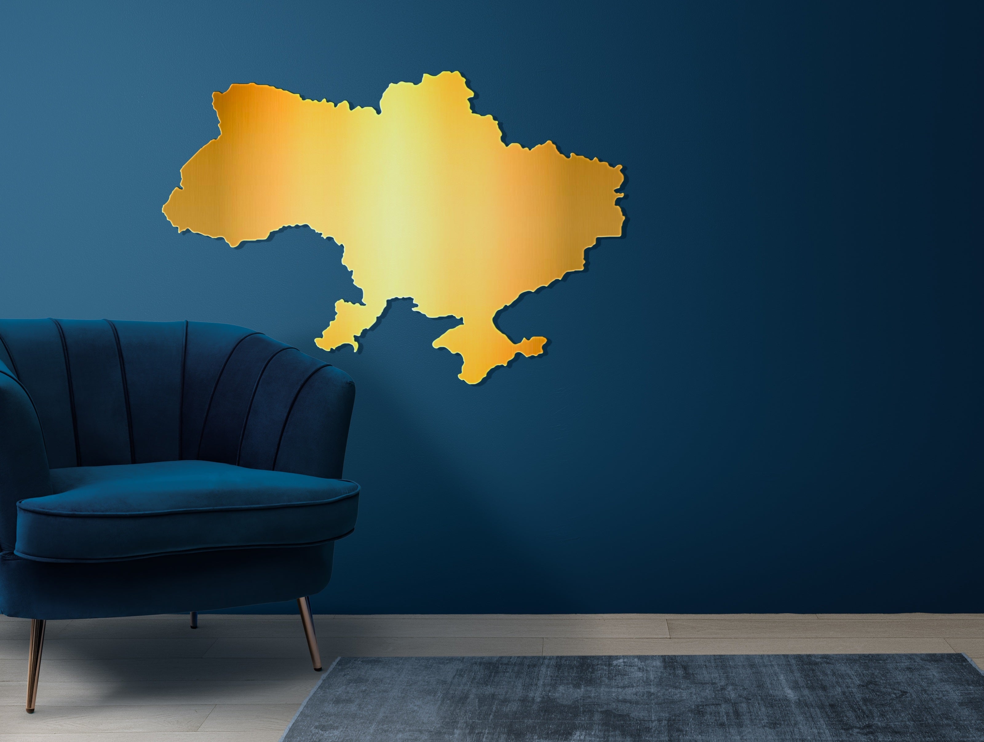 Ukraine in the palm of your hand: DFA mirror map to feel home every day (YA00043)