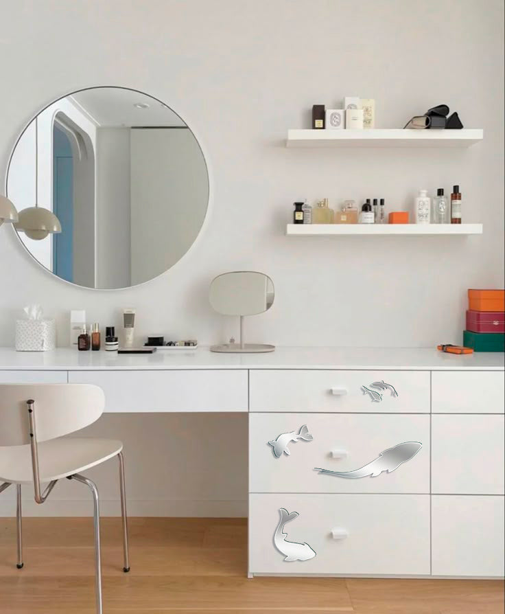 Quick wall update: Self-adhesive fish mirror decor from DFA, 5 pcs (YA00026)