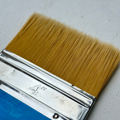Brush 4 inches flat