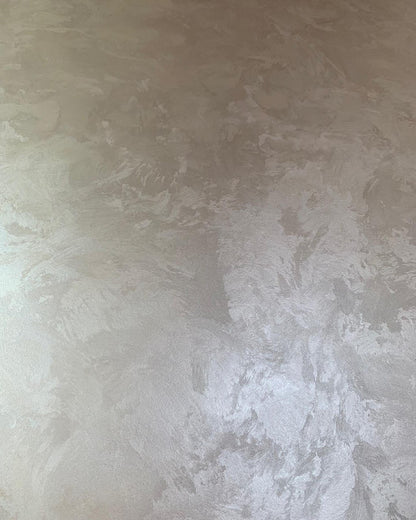 Decorative pearlescent coating