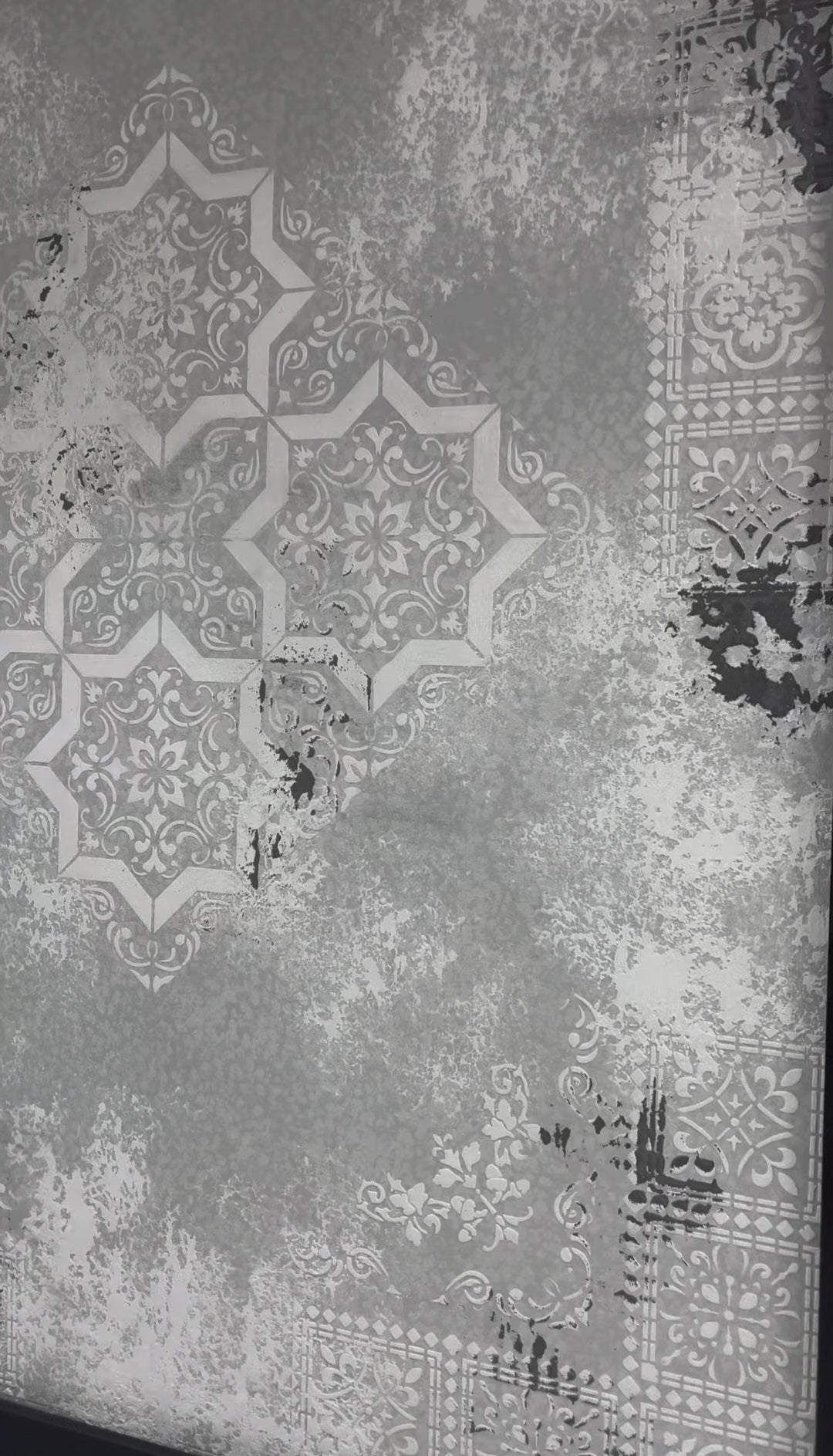 Geometric pattern on walls with DFA stencil Square pattern 0.3-1 mm (K00117)